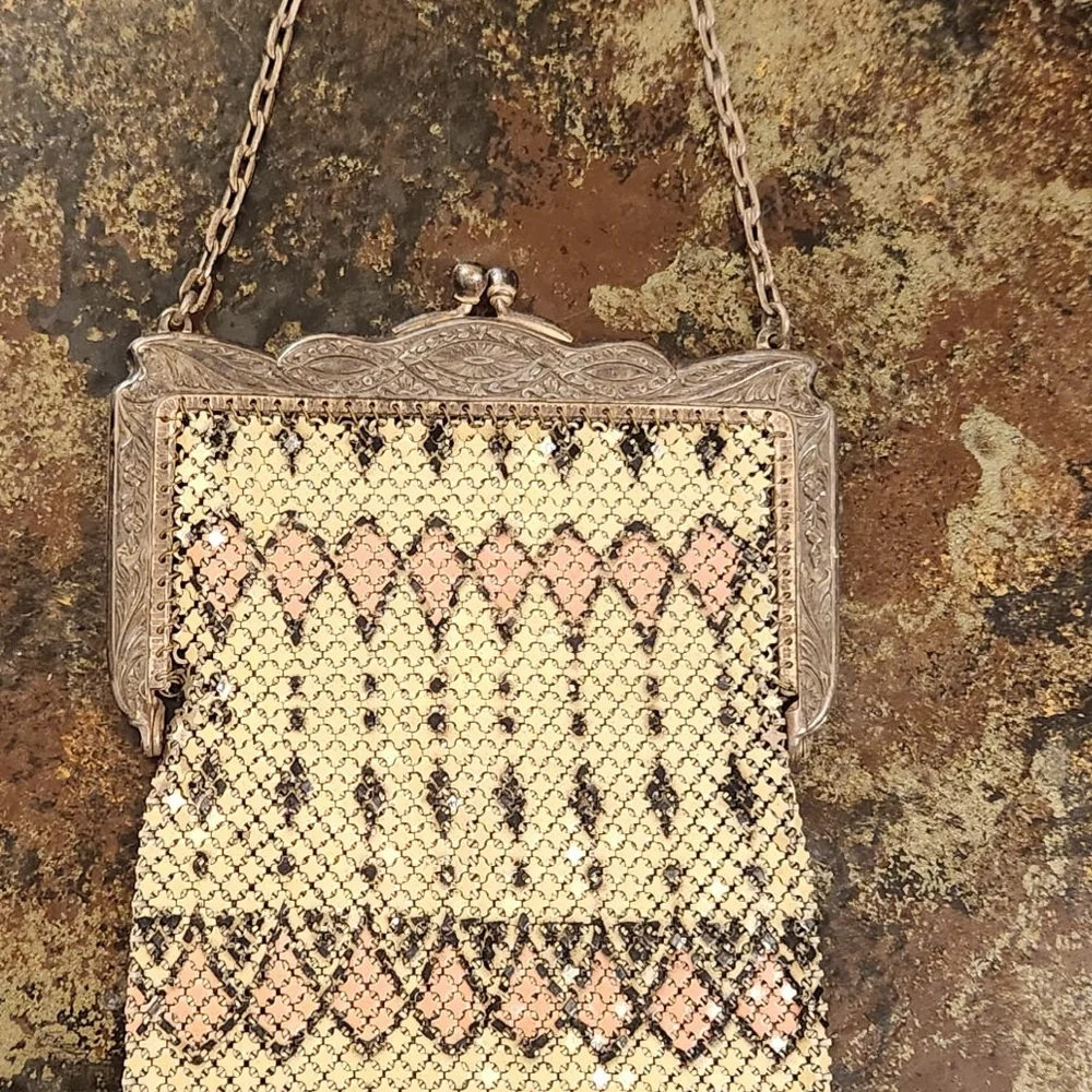 Art Deco Beaded Clutch in Cream and Black - Picture 3 of 5